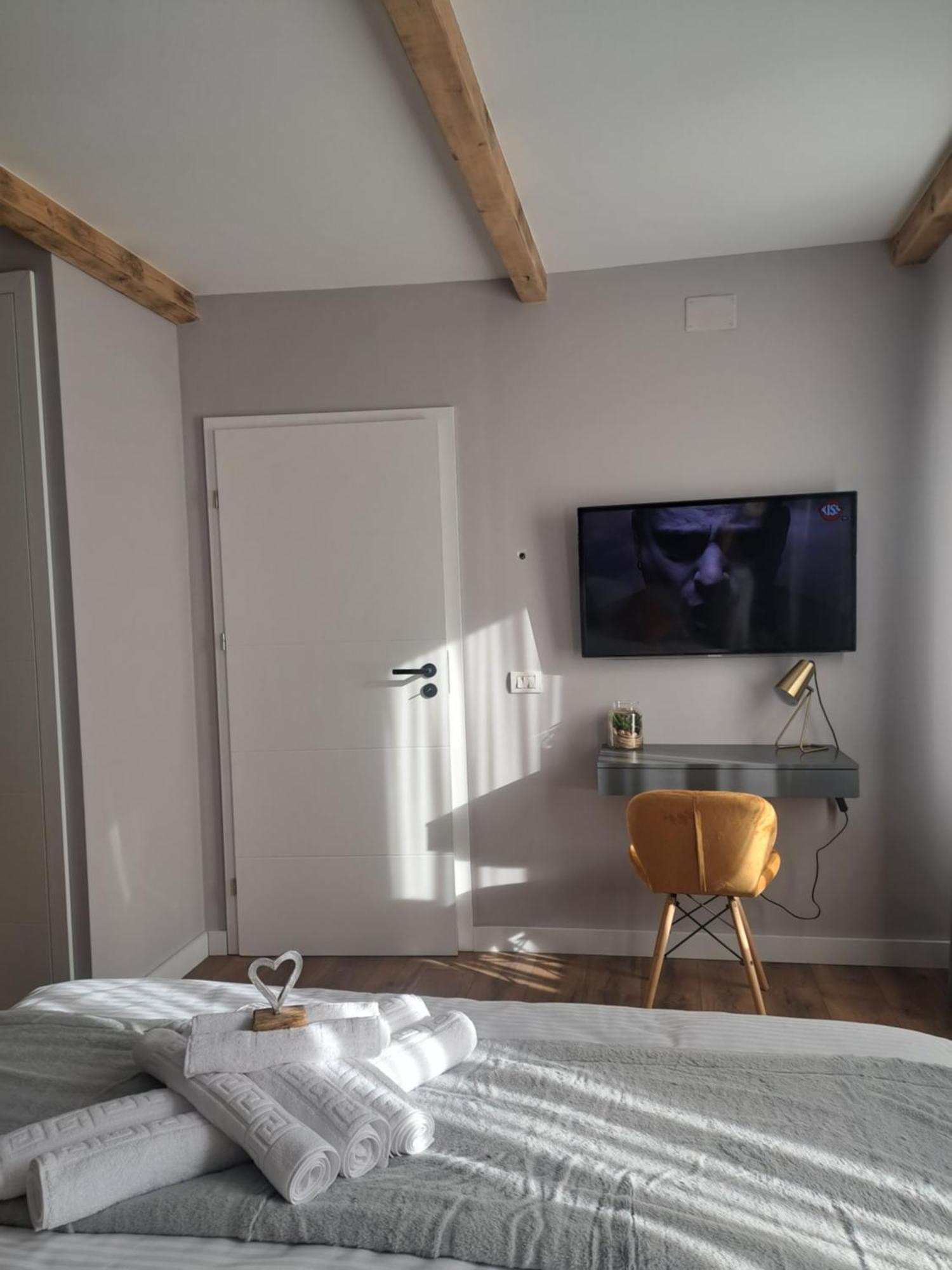 Apartamento Casa Ileana Centrul Vechi Braşov Exterior foto